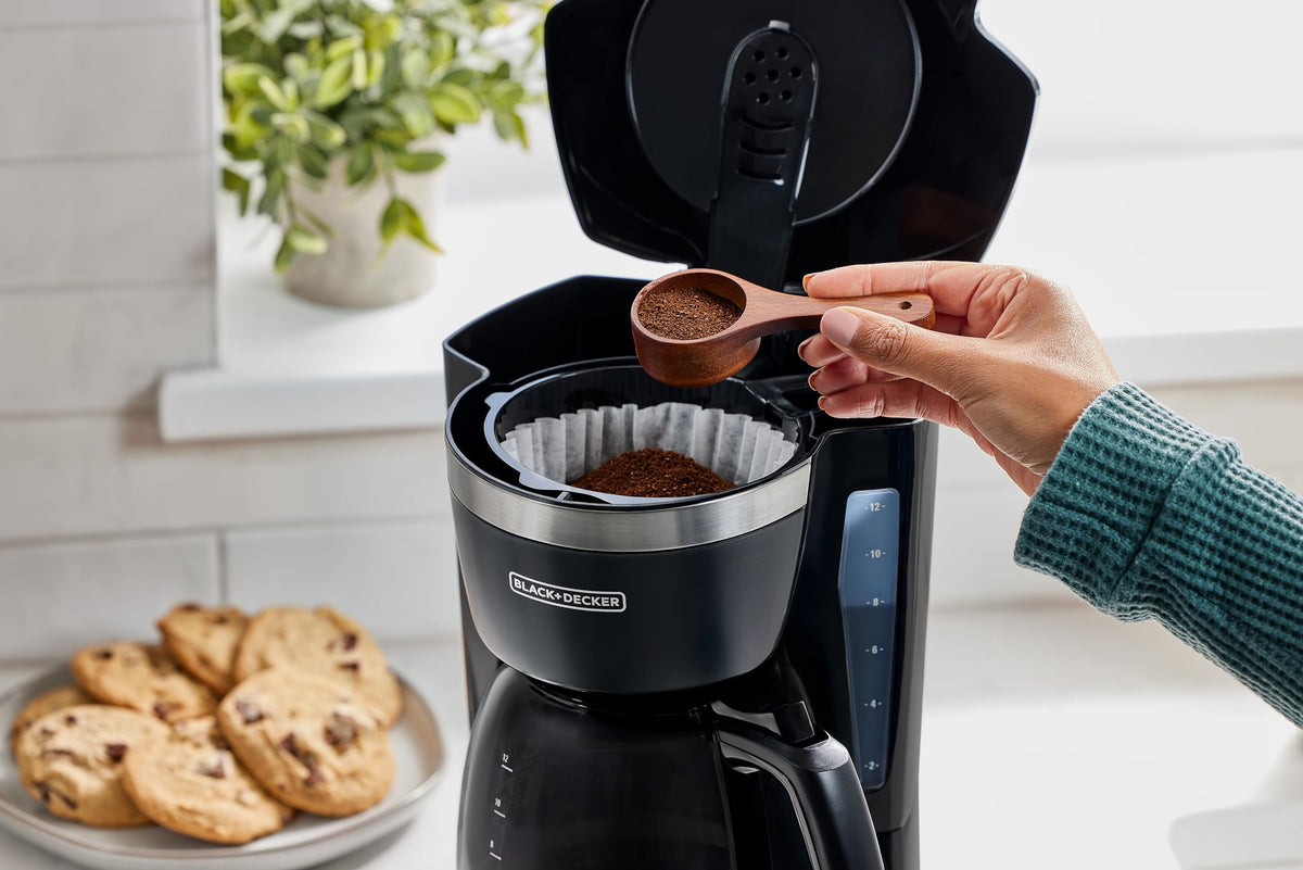 BLACK+DECKER 12-Cup Digital Coffee Maker with Carafe